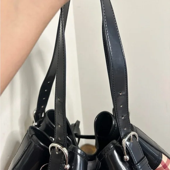 🍒Burberry Nova Check bag in coated canvas and black leather insert. - Picture 3 of 8